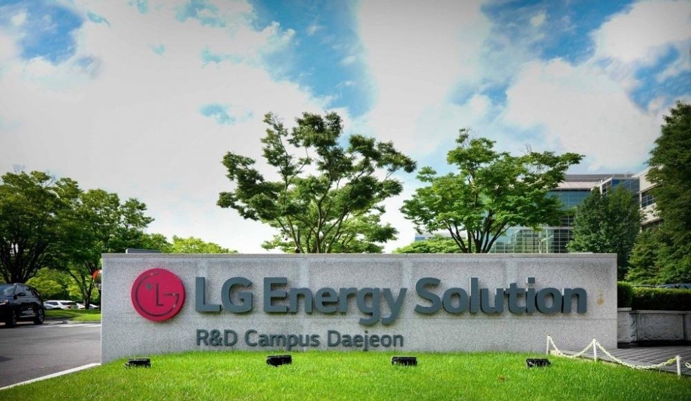 The Weekend Leader - LG Energy swings to profit on strong EV battery demand